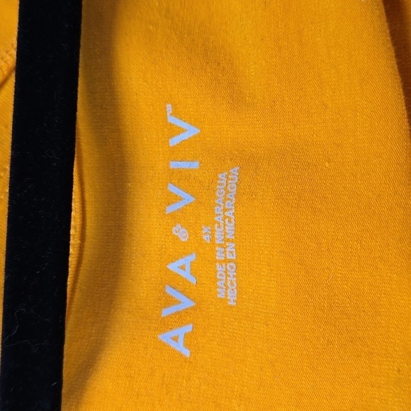 Women's Slim Fit Cinched Short Sleeve Sweetheart Neck Top | Ava & Viv | 4X - Picture 8 of 12